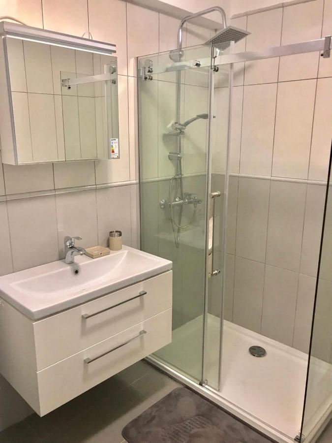 Lux Apartments Красичи Экстерьер фото